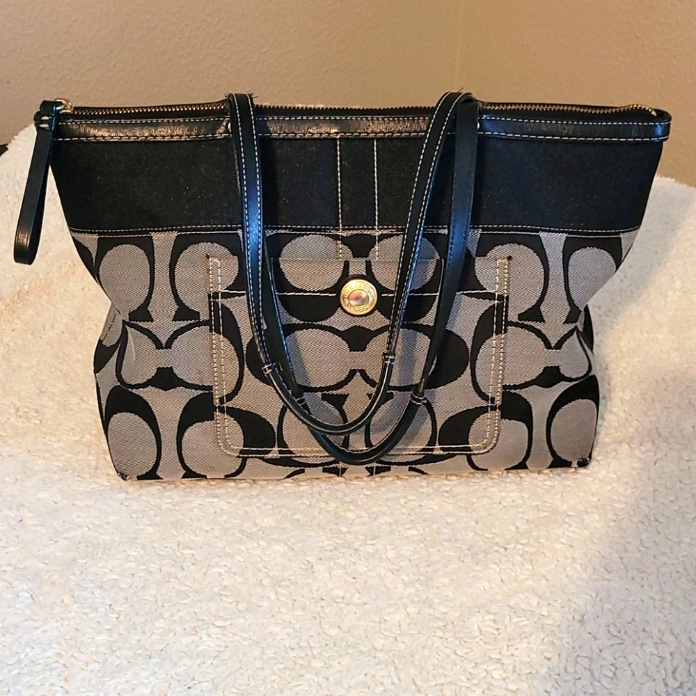 Vintage Big C Coach handbag